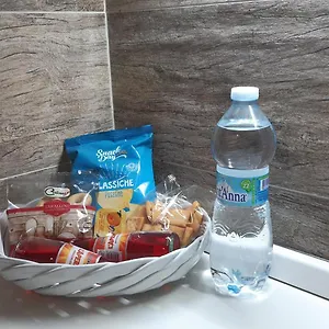 https://casa-serravalle.catania-hotels.net